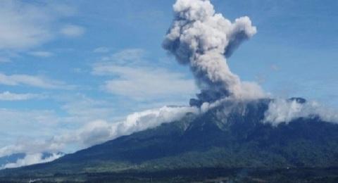 Indonesia’s Mount Marapi erupts, sends ash nearly a mile high