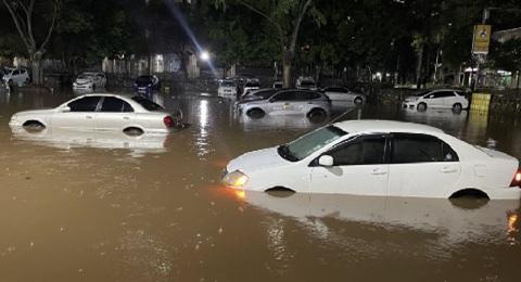 Kenya flood toll rises to 42 as government pledges support for affected families